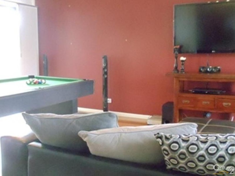 1 Maryfields Drive, Blair Athol NSW 2560