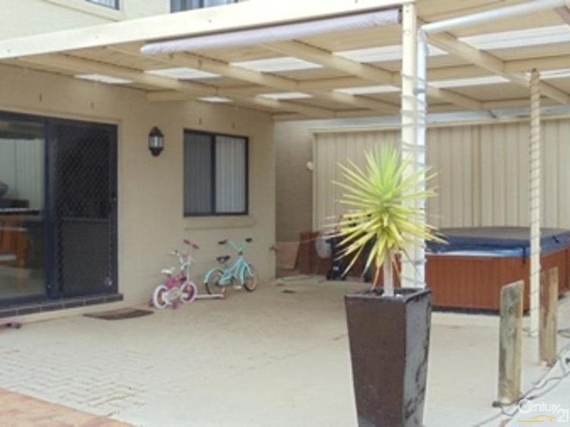 1 Maryfields Drive, Blair Athol NSW 2560