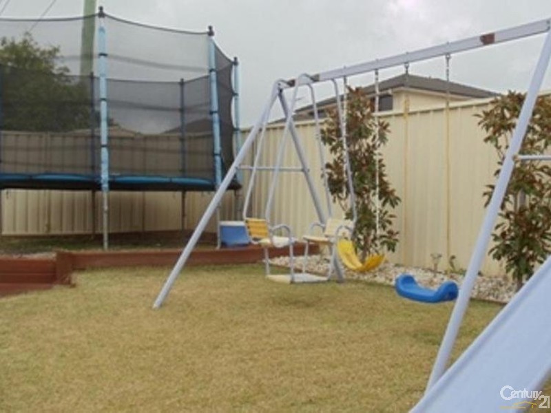 1 Maryfields Drive, Blair Athol NSW 2560