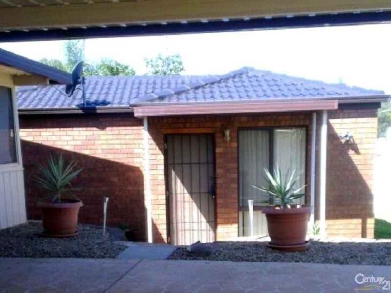 4A Banquo Place, Rosemeadow NSW 2560