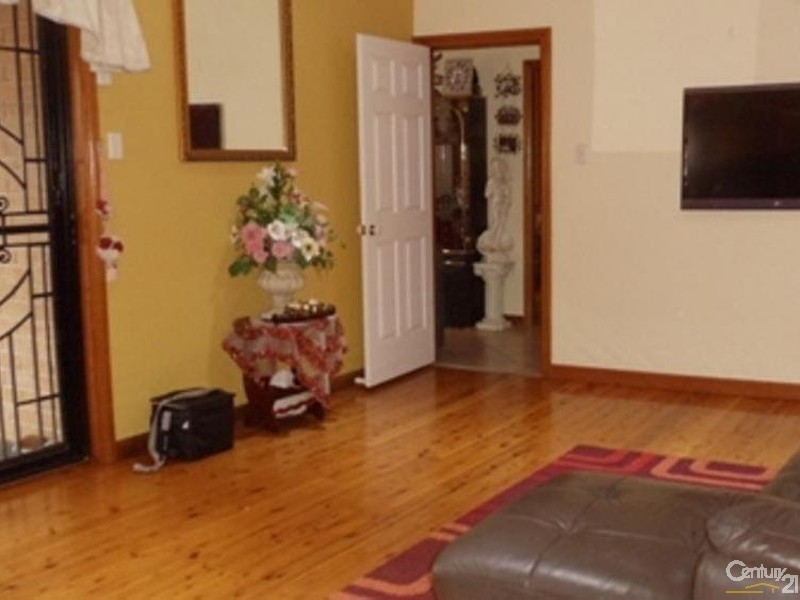 157 Englorie Park Drive, Glen Alpine NSW 2560