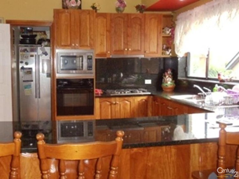 157 Englorie Park Drive, Glen Alpine NSW 2560