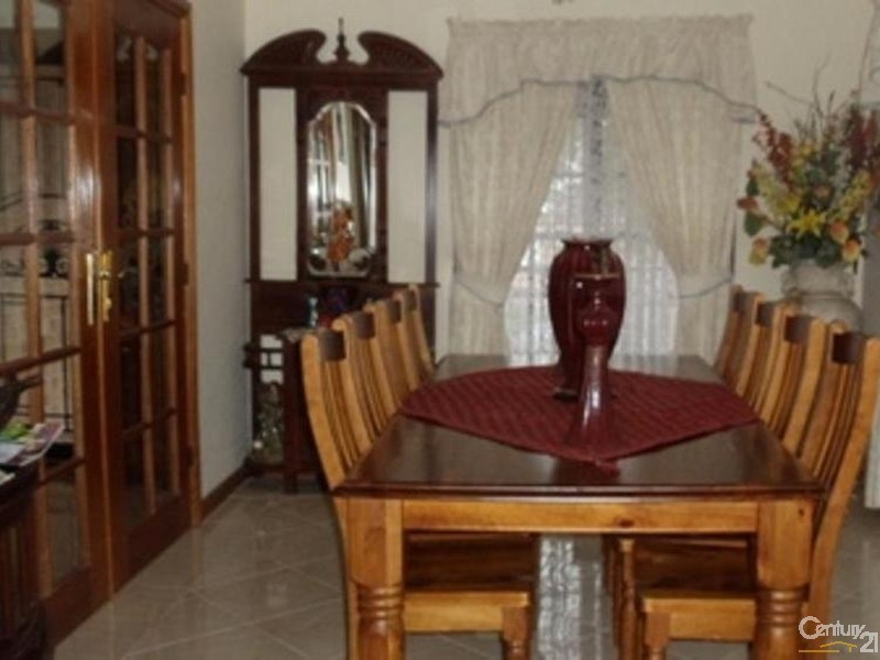 157 Englorie Park Drive, Glen Alpine NSW 2560