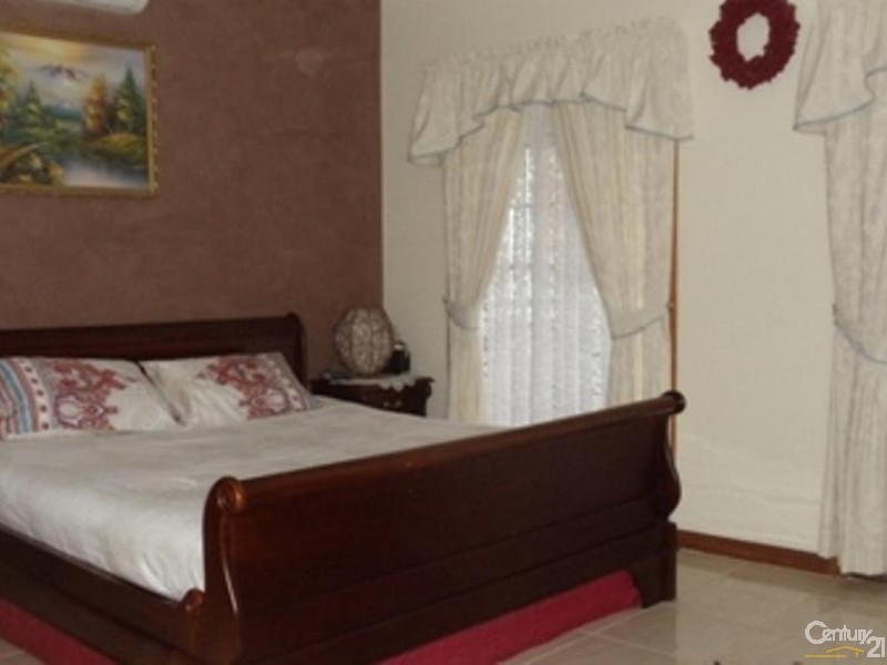 157 Englorie Park Drive, Glen Alpine NSW 2560