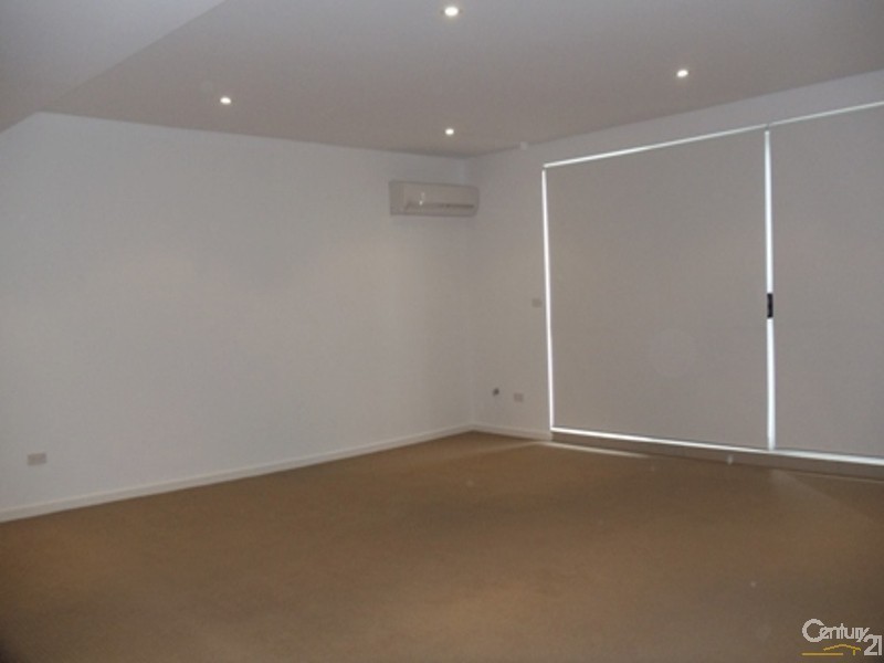 18/31-35 Chamberlain Street, Campbelltown NSW 2560