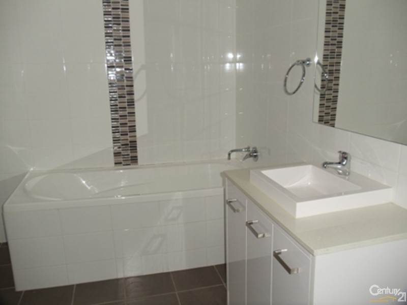 18/31-35 Chamberlain Street, Campbelltown NSW 2560