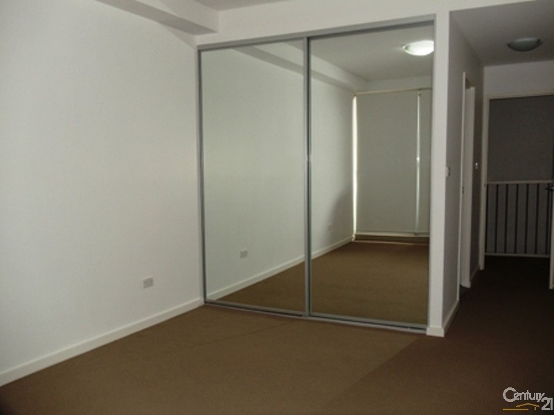 18/31-35 Chamberlain Street, Campbelltown NSW 2560