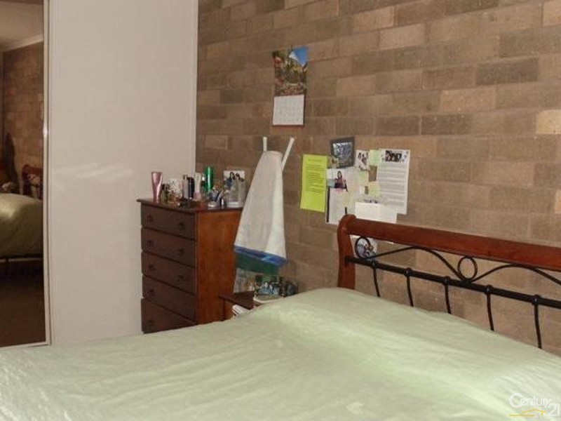 11 Brushbox Place, Bradbury NSW 2560