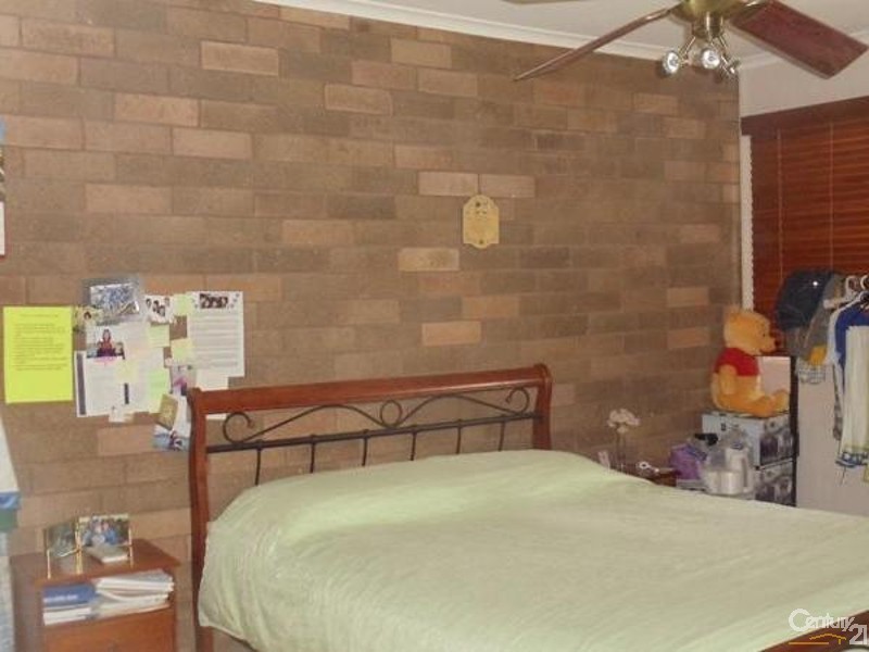 11 Brushbox Place, Bradbury NSW 2560