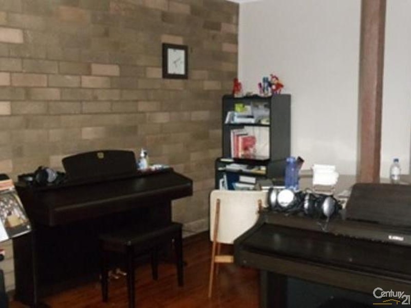 11 Brushbox Place, Bradbury NSW 2560