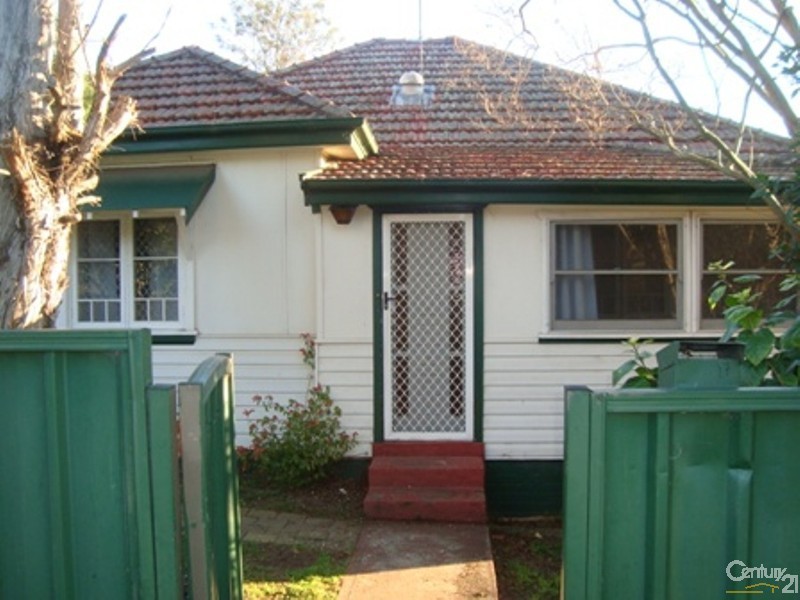 17 Condamine Street, Campbelltown NSW 2560