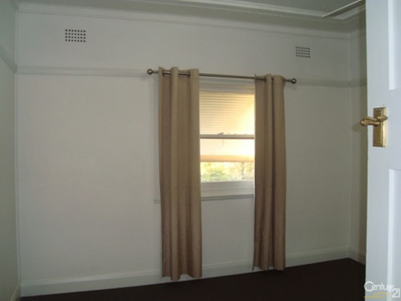 17 Condamine Street, Campbelltown NSW 2560