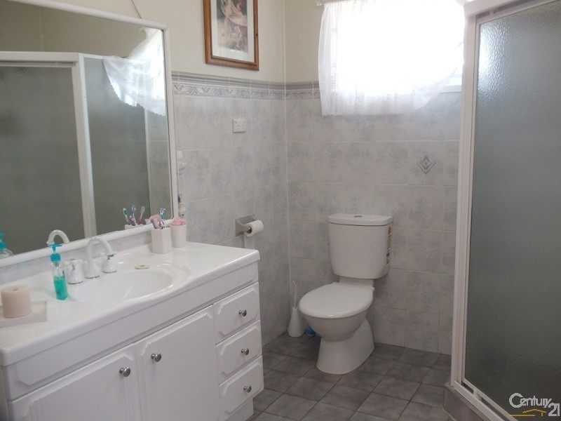 19 Fern Avenue, Bradbury NSW 2560