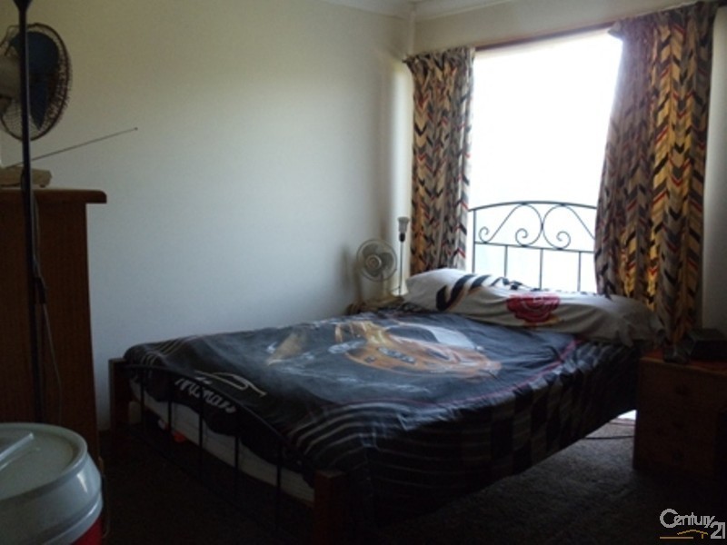 11 Grimwig Place, Ambarvale NSW 2560