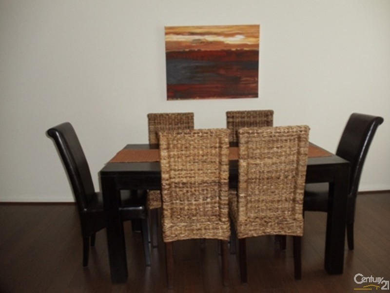 7/40 Parkside Crescent, Campbelltown NSW 2560