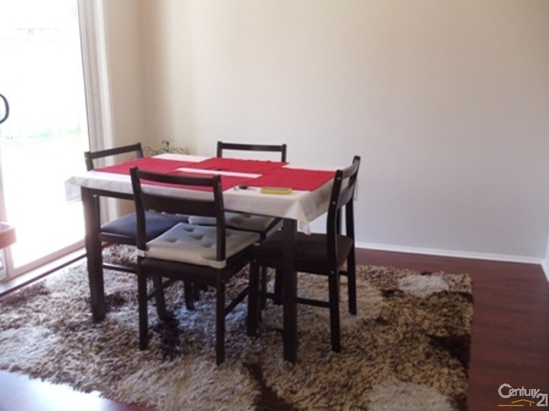 2 Tungoo Place, St Helens Park NSW 2560