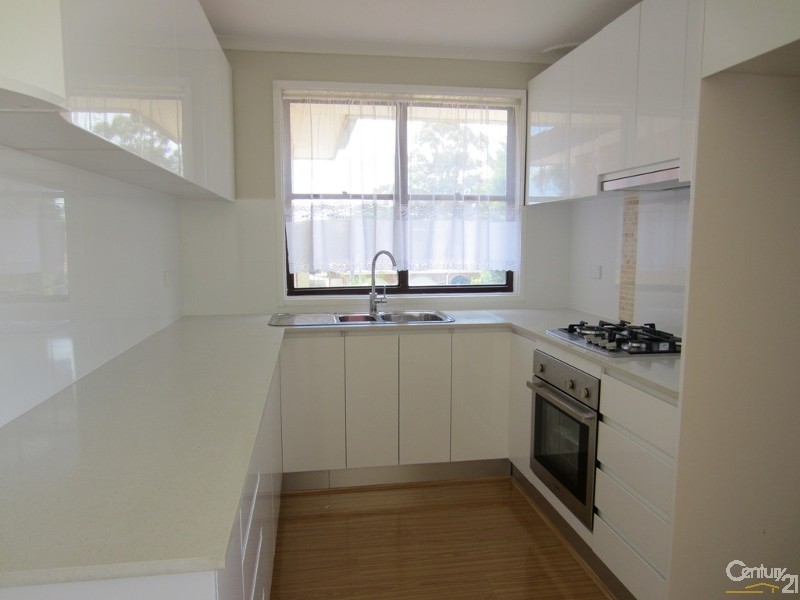 7 Roderigo Close, Rosemeadow NSW 2560