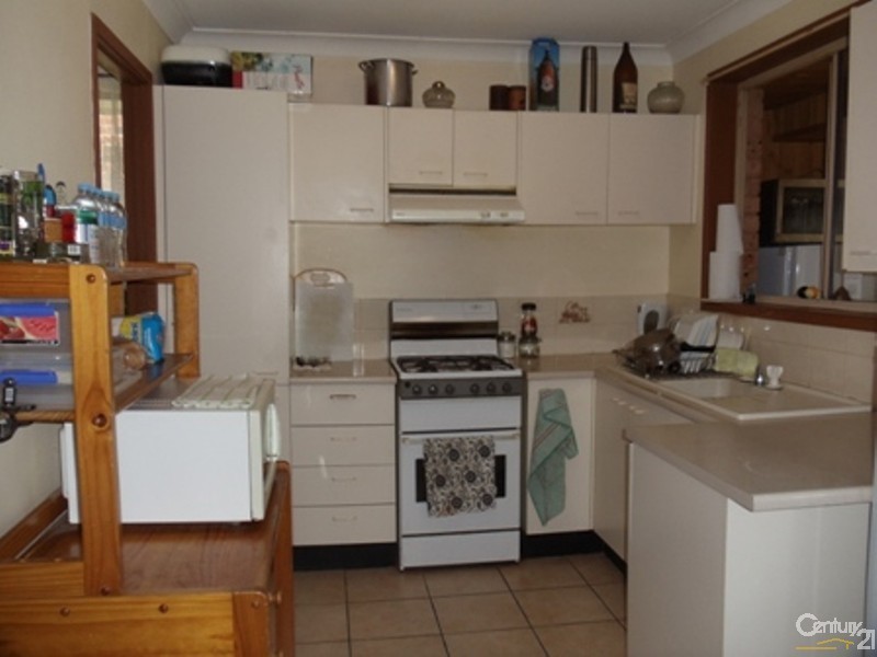 21 Archibald Crescent, Rosemeadow NSW 2560