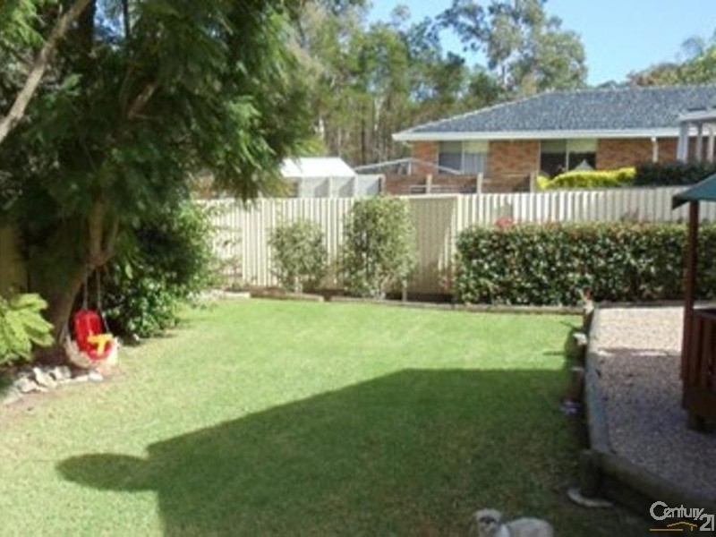 11 Merrin Close, St Helens Park NSW 2560