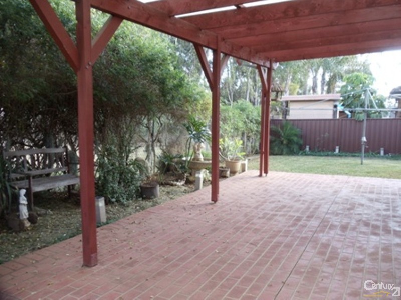 29 Wyangala Crescent, Leumeah NSW 2560