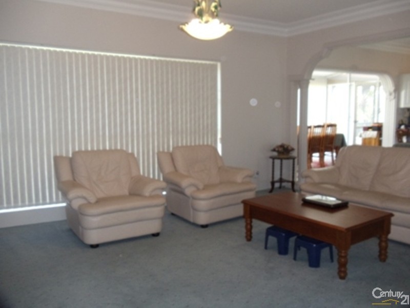 3 Culverston Avenue, Denham Court NSW 2565