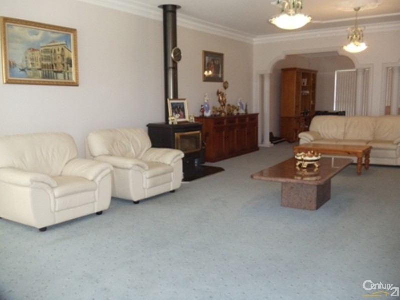 3 Culverston Avenue, Denham Court NSW 2565