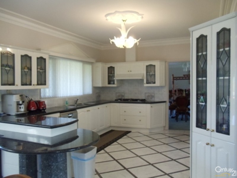 3 Culverston Avenue, Denham Court NSW 2565