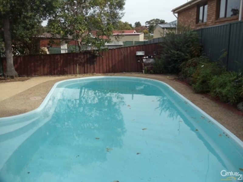 2 Elgin Avenue, St Andrews NSW 2566