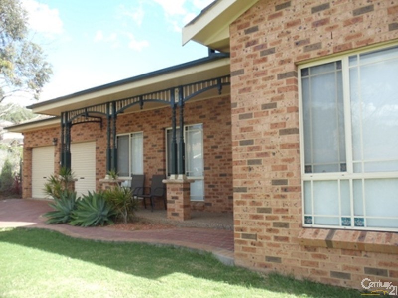 4 Riversdale Place, Glen Alpine NSW 2560