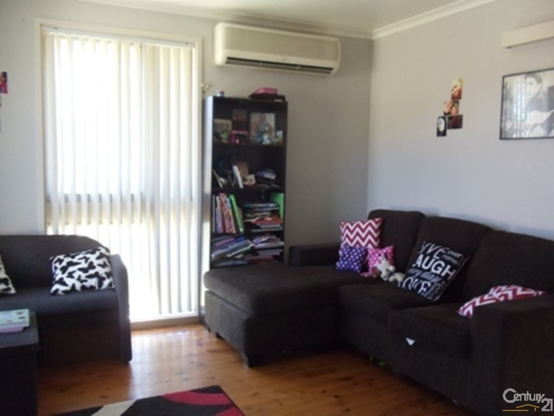 13 Kimberley Street, Leumeah NSW 2560