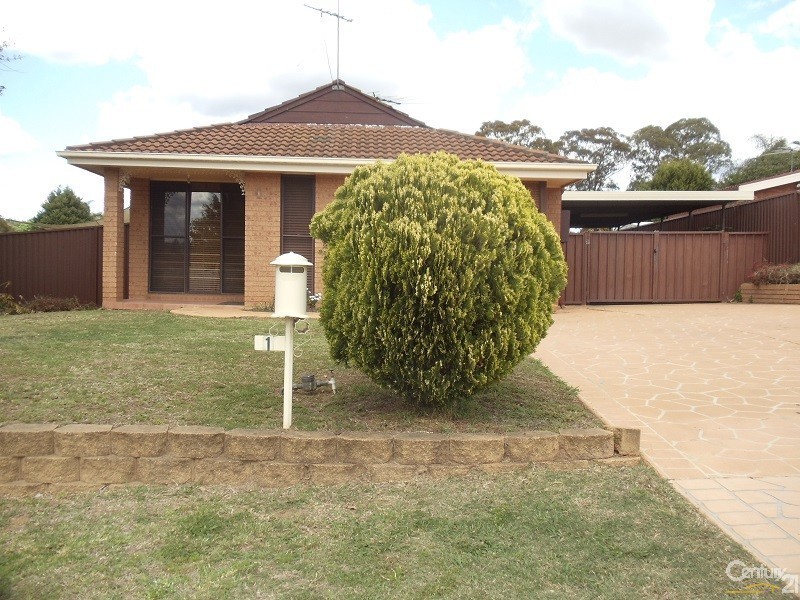 1 Yallara Street, St Helens Park NSW 2560