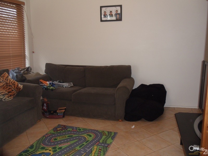 1 Yallara Street, St Helens Park NSW 2560