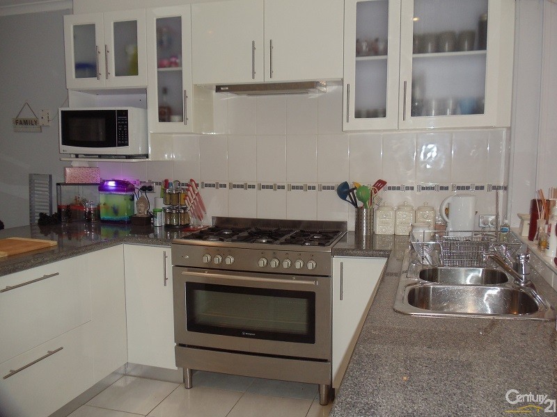 1 Yallara Street, St Helens Park NSW 2560