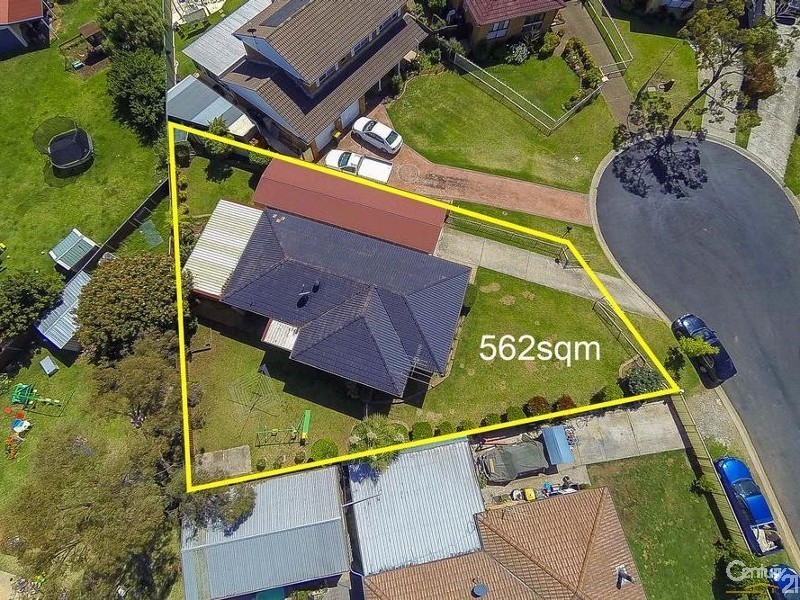 15 Emilia Close, Rosemeadow NSW 2560