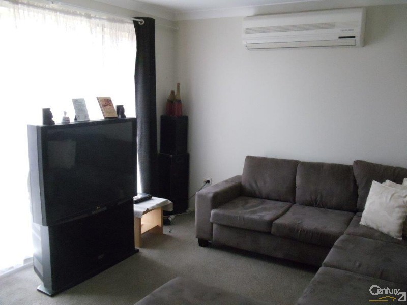 10 Crozier Street, Eagle Vale NSW 2558