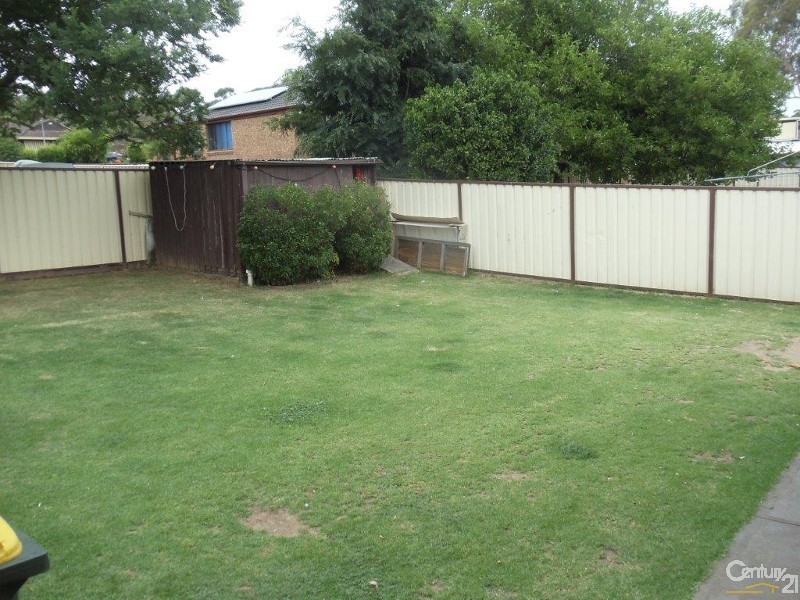 10 Crozier Street, Eagle Vale NSW 2558