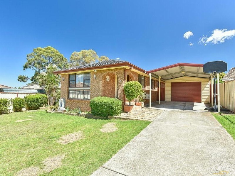 15 Emilia Close, Rosemeadow NSW 2560