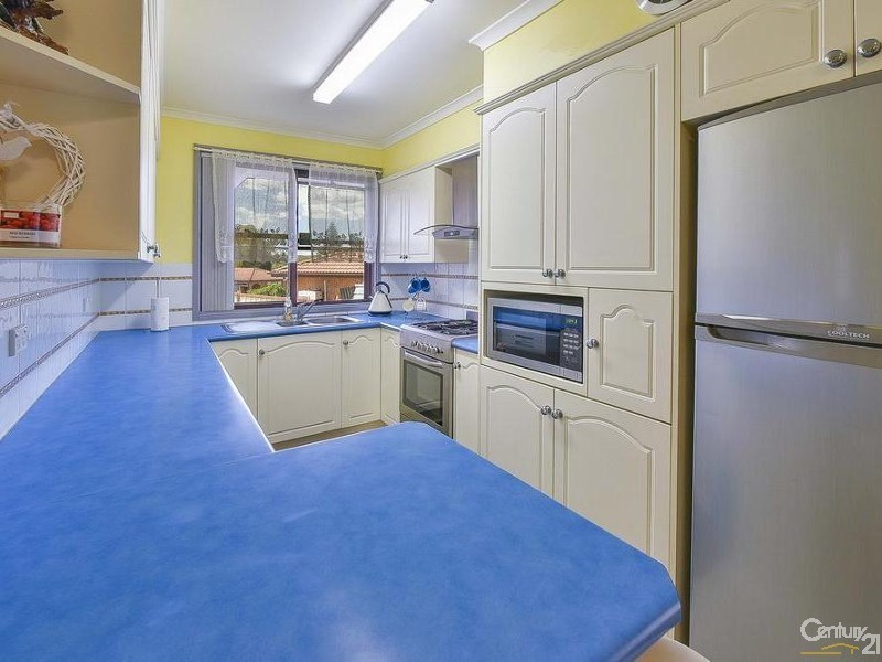 15 Emilia Close, Rosemeadow NSW 2560