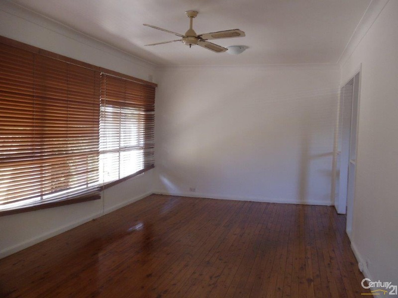 34 Canberra Crescent, Campbelltown NSW 2560