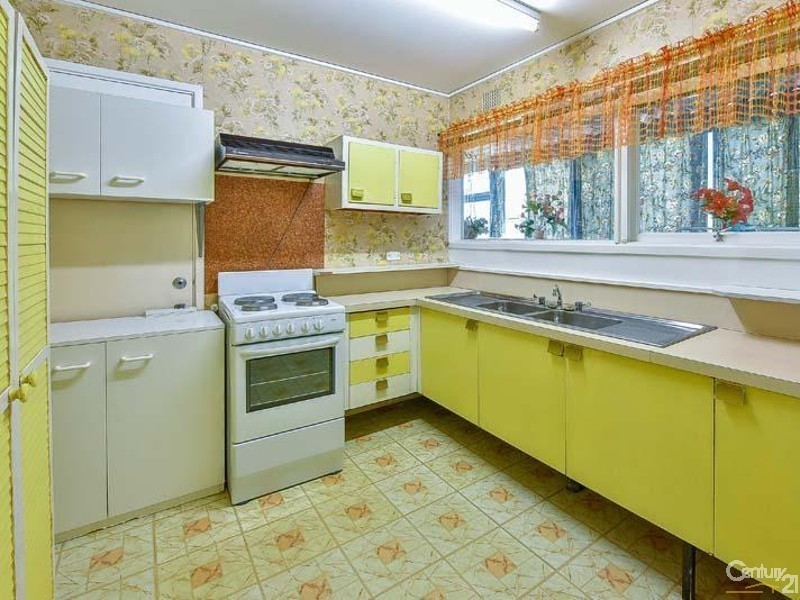 16 Fern Avenue, Bradbury NSW 2560