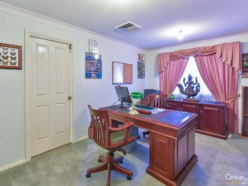 8 Wandella Place, Glen Alpine NSW 2560