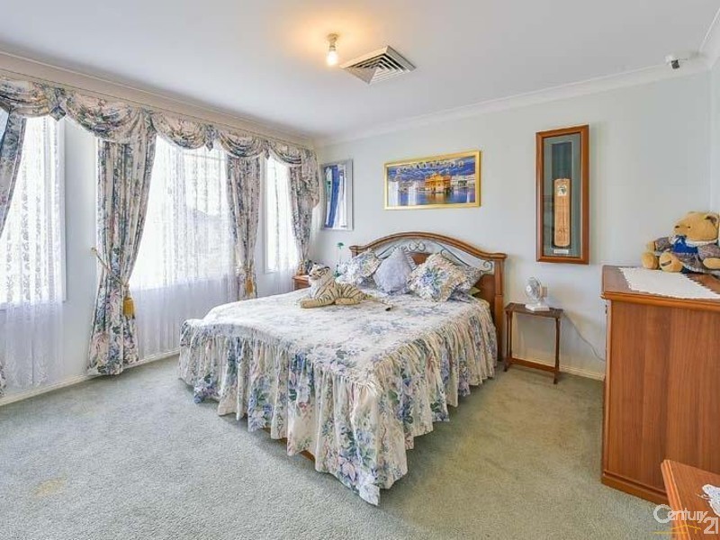 8 Wandella Place, Glen Alpine NSW 2560