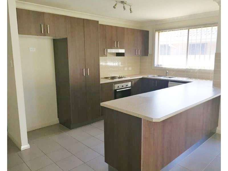 4 Skelton Street, Oran Park NSW 2570