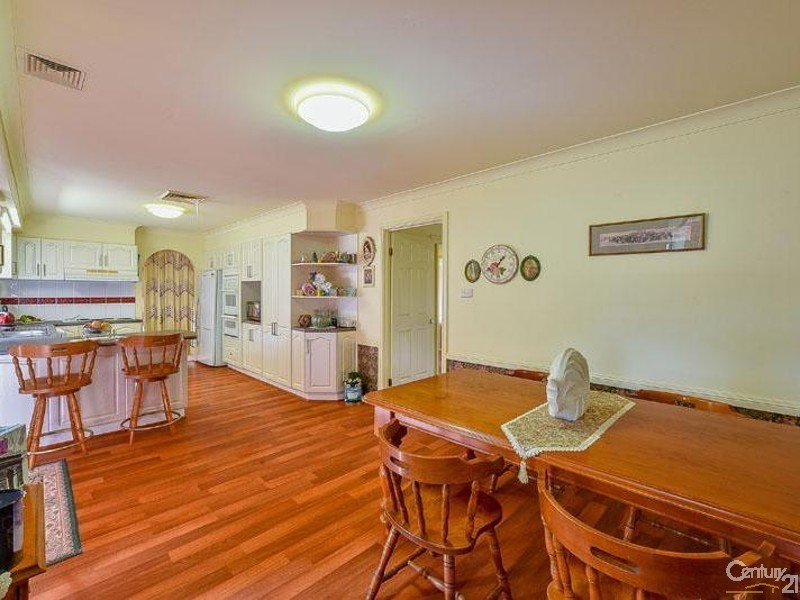 4 Fernleigh Place, Glen Alpine NSW 2560