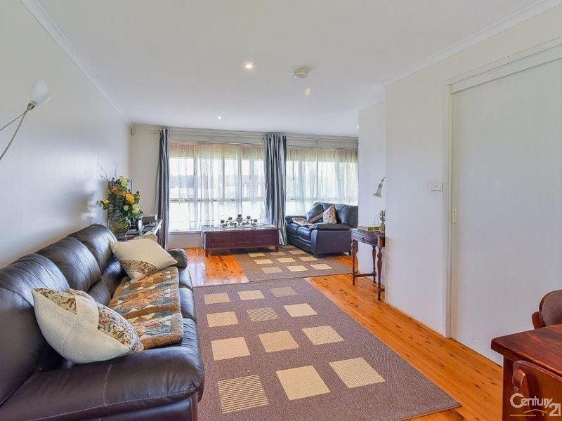 2 Cobourg Place, Bow Bowing NSW 2566