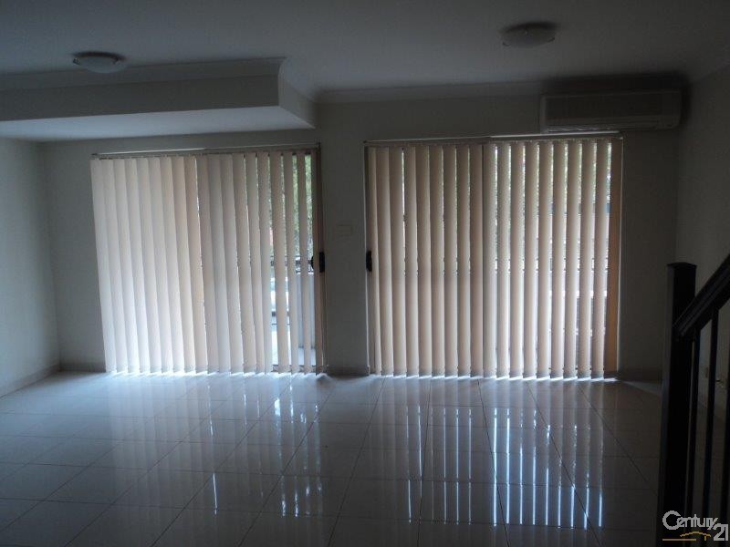 25/41 Woodhouse Drive, Ambarvale NSW 2560