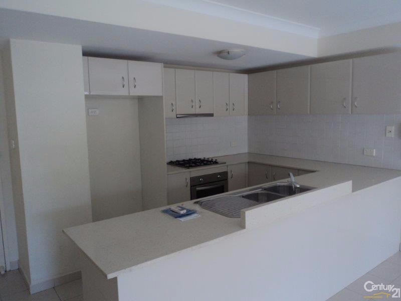 25/41 Woodhouse Drive, Ambarvale NSW 2560