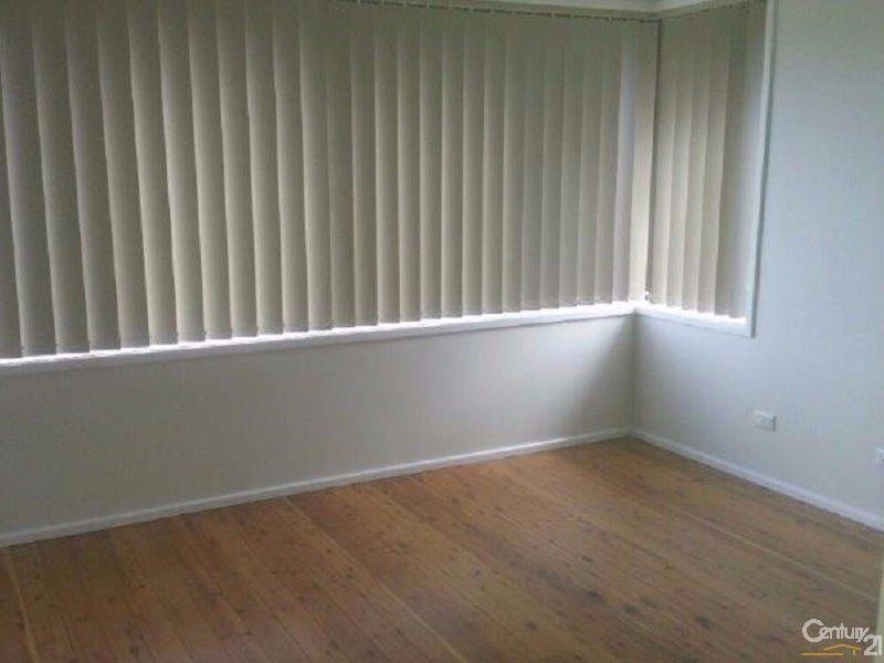 4 Simpson Place, Leumeah NSW 2560