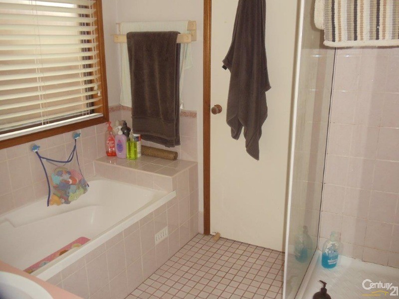 2 Eskdale Close, Narellan Vale NSW 2567