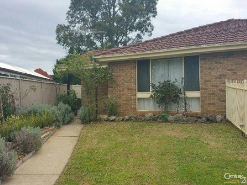 5A Fabian Place, Rosemeadow NSW 2560